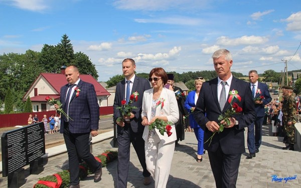 В Барановичском районе торжественно открыли обновленный памятник погибшим землякам