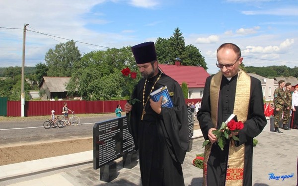 В Барановичском районе торжественно открыли обновленный памятник погибшим землякам