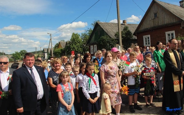 В Барановичском районе торжественно открыли обновленный памятник погибшим землякам