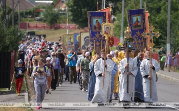 Сегодня в Слонимском районе начался Всебелорусский крестный ход. В субботу он пройдёт через Барановичский район Сегодня в Слонимском районе начался Всебелорусский крестный ход. В субботу он пройдёт через Барановичский район