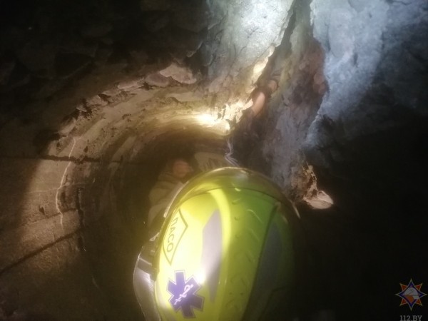 В Бресте мужчина упал в расщелину между бетонными сооружениями В Бресте мужчина упал в расщелину между бетонными сооружениями