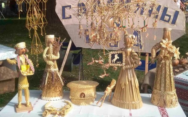 Мастера из Барановичского района представили свои работы на «Ганненскім кірмашы» в Зельве Мастера из Барановичского района представили свои работы на «Ганненскім кірмашы» в Зельве