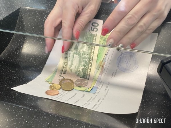 Белорусы получили из-за границы денежных переводов на $187 млн в 2022 году