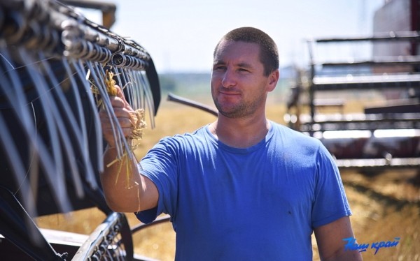 «Без ссор и в гармонии». Уборочная кампания продолжается в Барановичском районе «Без ссор и в гармонии». Уборочная кампания продолжается в Барановичском районе