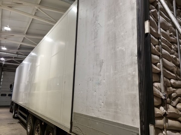 Сигареты на 1,8 млн евро нашли таможенники Литвы в фуре из Беларуси Сигареты на 1,8 млн евро нашли таможенники Литвы в фуре из Беларуси