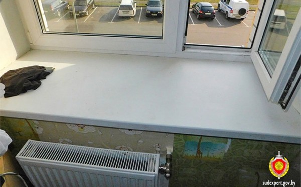 Четырехлетний мальчик выпал из окна в Каменце  