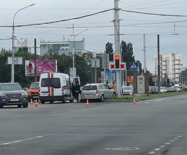 Трагедия в Бресте: молодой мужчина умер за рулем (опубликовано видео момента ДТП) Трагедия в Бресте: молодой мужчина умер за рулем (опубликовано видео момента ДТП)