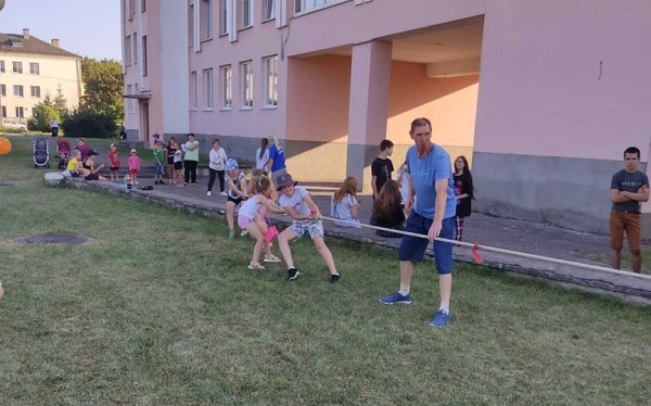 Фоторепортаж. На шести площадках в Барановичах прошли «Дворовые игры»