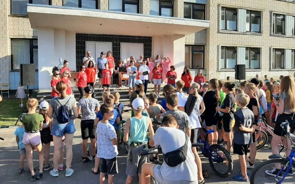 Фоторепортаж. На шести площадках в Барановичах прошли «Дворовые игры»