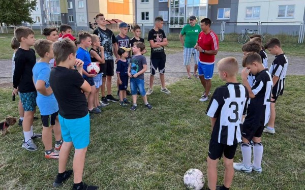 Юные футболисты «дали жару»: в Барановичах прошла открытая тренировка