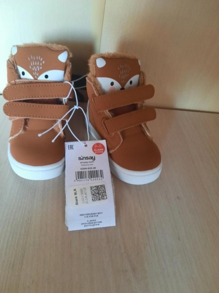 Ноги бы «не дышали». Детскую обувь с подкладкой из синтетики обнаружили в продаже сотрудники Госстандарта