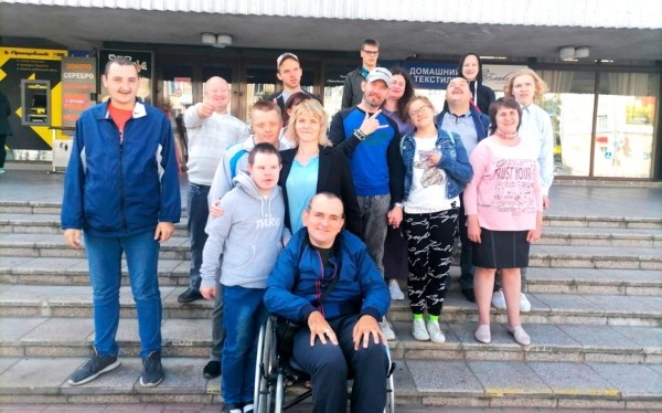 Приятный подарок молодым инвалидам преподнес барановичский кинотеатр «Октябрь» Приятный подарок молодым инвалидам преподнес барановичский кинотеатр «Октябрь»