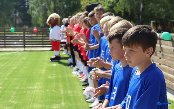 В Барановичском районе открыли футбольное поле с искусственным покрытием В Барановичском районе открыли футбольное поле с искусственным покрытием