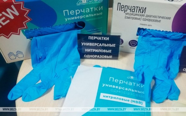 В Беларуси запустили производство одноразовых медицинских перчаток