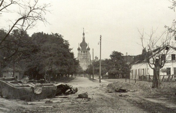 
                Как было раньше: вид на Свято-Николаевскую Братскую церковь
            