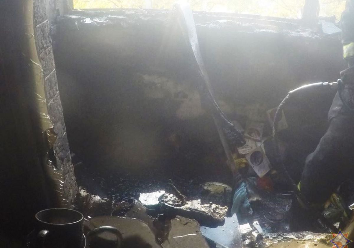 Пожар в многоэтажке в Барановичах: один человек госпитализирован, четверо спасены