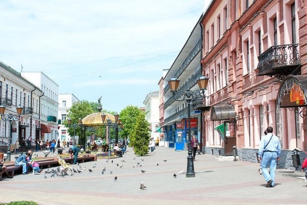
                Раньше и сейчас. Брест, ул. Советская
            