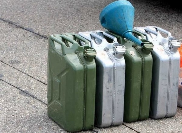 Два года ограничения свободы за присвоение топлива дали механизатору в Лунинецком районе