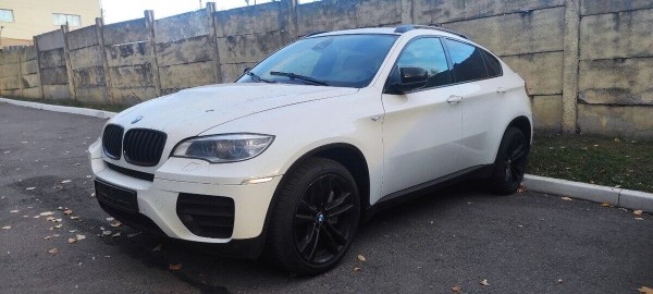 Белорус поставил BMW X6 на комиссию: «Накатали 250 км — и сломали!». Автохаус: «Клиент хочет конфликта»
