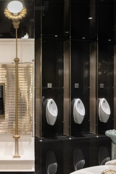 В Китае открыли самый красивый общественный туалет в мире. Вы будете поражены этой роскошью! В Китае открыли самый красивый общественный туалет в мире. Вы будете поражены этой роскошью!