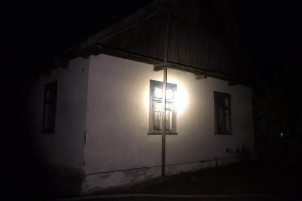 Жилой дом и гараж с автомобилем горели в Березовском районе