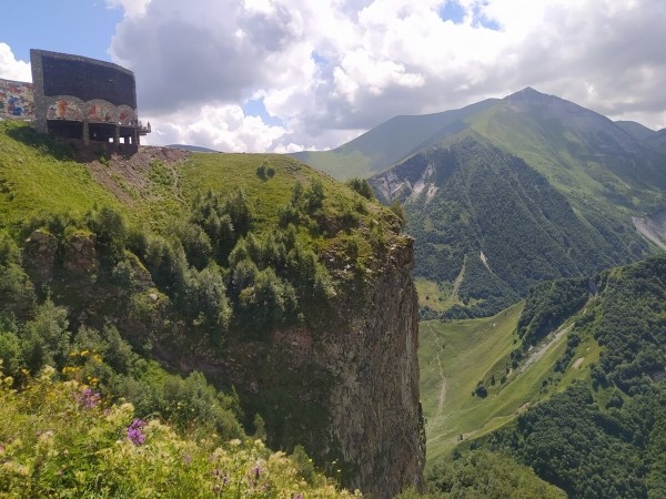 «Грузины заступались на дороге!» Пинчанин о путешествии в Грузию на Honda Сivic «Грузины заступались на дороге!» Пинчанин о путешествии в Грузию на Honda Сivic