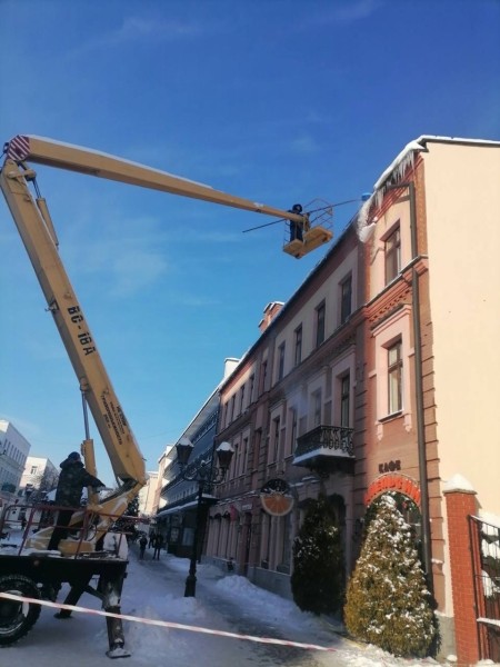 Коммунальные службы в Бресте продолжают трудиться в усиленном режиме после обильного снегопада