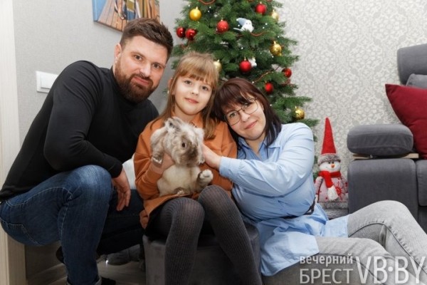 Самый «козырный» Тузик. Талисманом Бреста стал львиноголовый голландец. Знакомимся поближе!