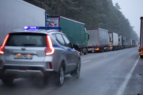«Стою с осени». Водители о ситуации на границе «Стою с осени». Водители о ситуации на границе