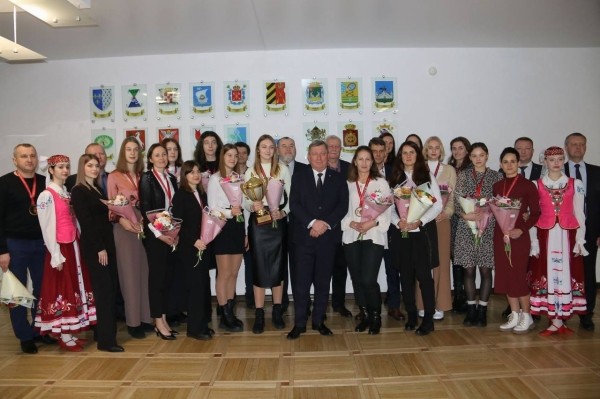 В брестском горисполкоме чествовали женскую волейбольную команду «Прибужье» В брестском горисполкоме чествовали женскую волейбольную команду «Прибужье»