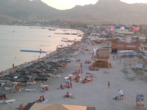 В какие страны белорусы чаще всего отправлялись в 2022-м? А города?