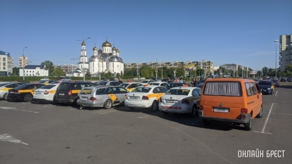 В такси не придется платить за простой на светофорах? Проект постановления вынесен на обсуждение В такси не придется платить за простой на светофорах? Проект постановления вынесен на обсуждение