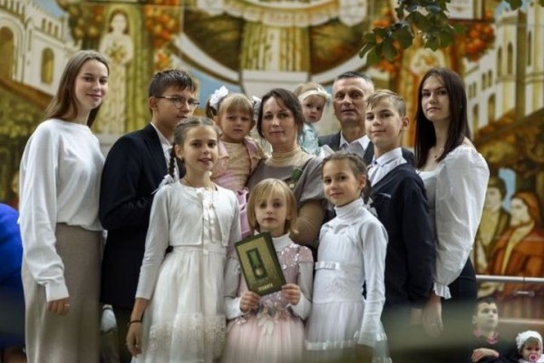 Большое счастье. История семьи из Бреста, которая воспитывает 9 детей