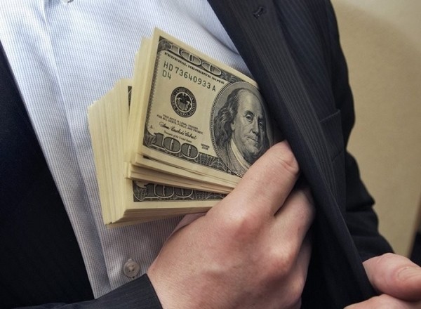 Forbes назвал миллиардеров, потерявших больше всех денег в 2022 году. Сколько они потеряли?