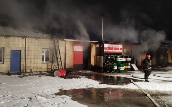 Гаражный бокс загорелся в Барановичах