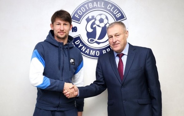 Один из самых титулованных футболистов Беларуси перешел в брестское «Динамо» Один из самых титулованных футболистов Беларуси перешел в брестское «Динамо»