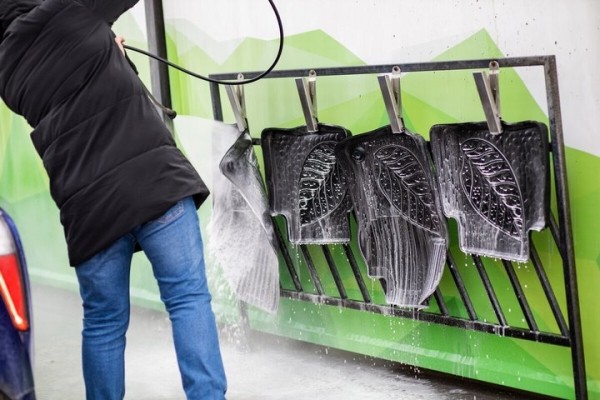 Стоит ли мыть машину в мороз на мойке самообслуживания? Топ-5 советов от владельца такого бизнеса Стоит ли мыть машину в мороз на мойке самообслуживания? Топ-5 советов от владельца такого бизнеса