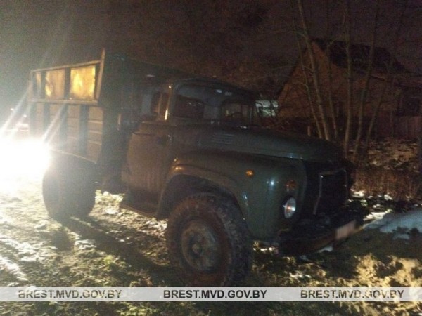 Уголовная ответственность грозит двум жителям Пружан за кражу неисправного авто сельхозпредприятия Уголовная ответственность грозит двум жителям Пружан за кражу неисправного авто сельхозпредприятия