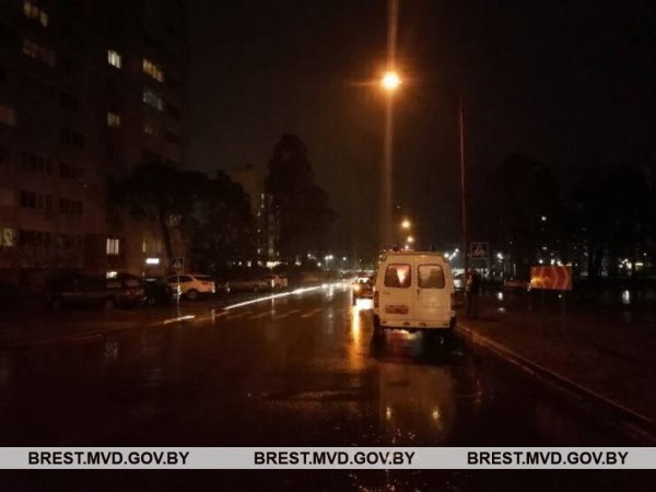 В Бресте водитель «Renault» сбил женщину В Бресте водитель «Renault» сбил женщину