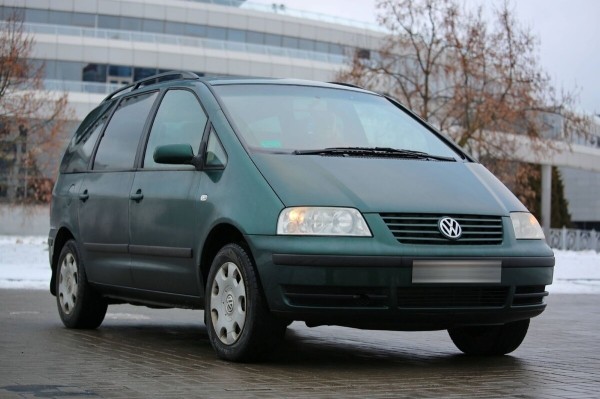«Если отвезти машину на детейлинг, будет совсем лялечка!» Белорус о VW Sharan, который 13 лет находится в одних руках «Если отвезти машину на детейлинг, будет совсем лялечка!» Белорус о VW Sharan, который 13 лет находится в одних руках