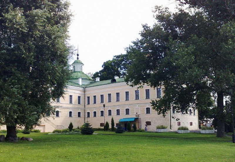 В Национальном полоцком историко-культурном музее-заповеднике произошли массовые задержания