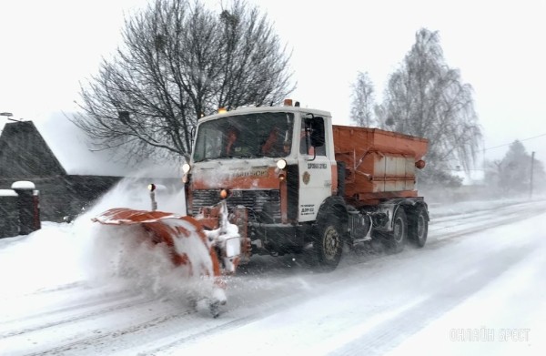 Белорусские ученые создали реагент, который будет меньше разъедать машины и дороги Белорусские ученые создали реагент, который будет меньше разъедать машины и дороги