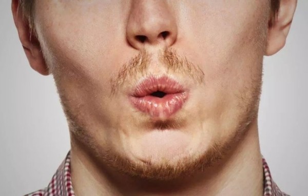 Почему нельзя свистеть в доме и зашивать на себе одежду? Почему нельзя свистеть в доме и зашивать на себе одежду?