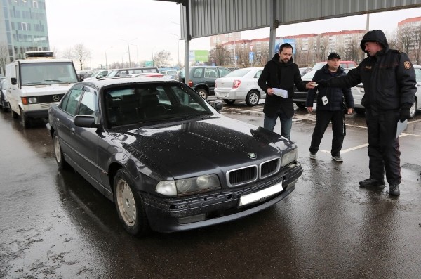 «Решил продать машину, а у неё нашёлся двойник». Белорус три года ездил на Lexus LX, не подозревая об автомобиле-клоне