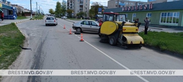 bmw-peugeotnbspi-traktor-kak-proizoshlo-dtp-v-pruzhanah-9252caf