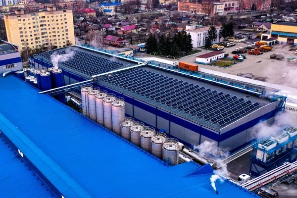 На крыше логистического центра в Пинске запустили солнечную электростанцию На крыше логистического центра в Пинске запустили солнечную электростанцию