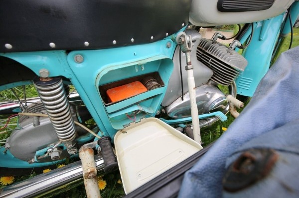 Тот самый ИЖ из коробки! Как внуки за бесценок распродали дедушкино наследство Тот самый ИЖ из коробки! Как внуки за бесценок распродали дедушкино наследство