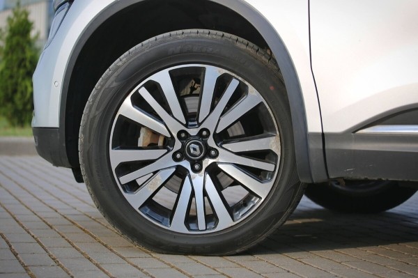 Белорус пересел с новой «Весты» на подержанный Renault Koleos из Европы. Как ощущения?