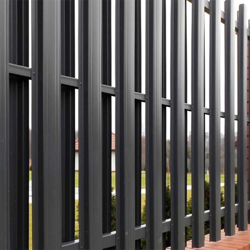Металлический штакетник – оптимальное решение для забора