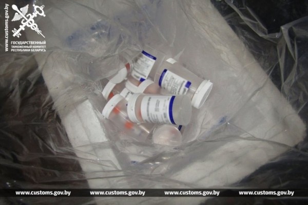Незаконный ввоз медпрепаратов и оборудования из Франции пресекли брестские таможенники Незаконный ввоз медпрепаратов и оборудования из Франции пресекли брестские таможенники